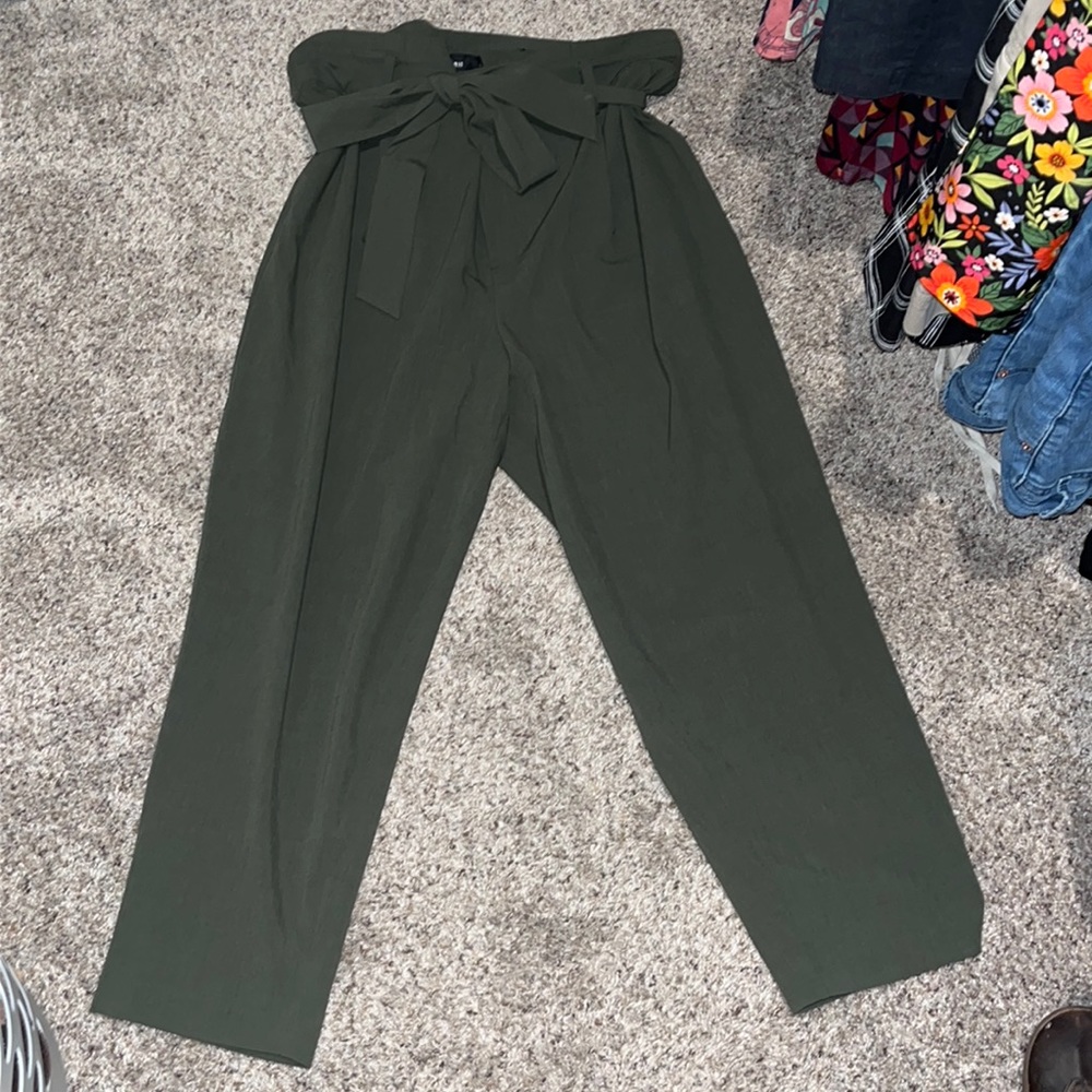 NWT Torrid Olive Green Paper Bag Pants  sz20
